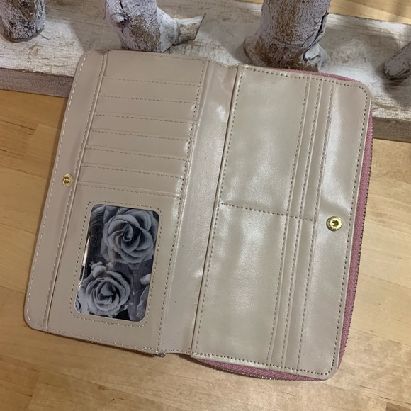 Adrienne Vittadini Wallet - Picture 4 of 6